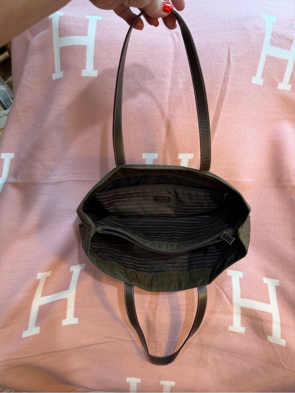 Prada⭐️Olive Green Nylon Bag! Leather. Offers welcome.⭐️ - Picture 6 of 14